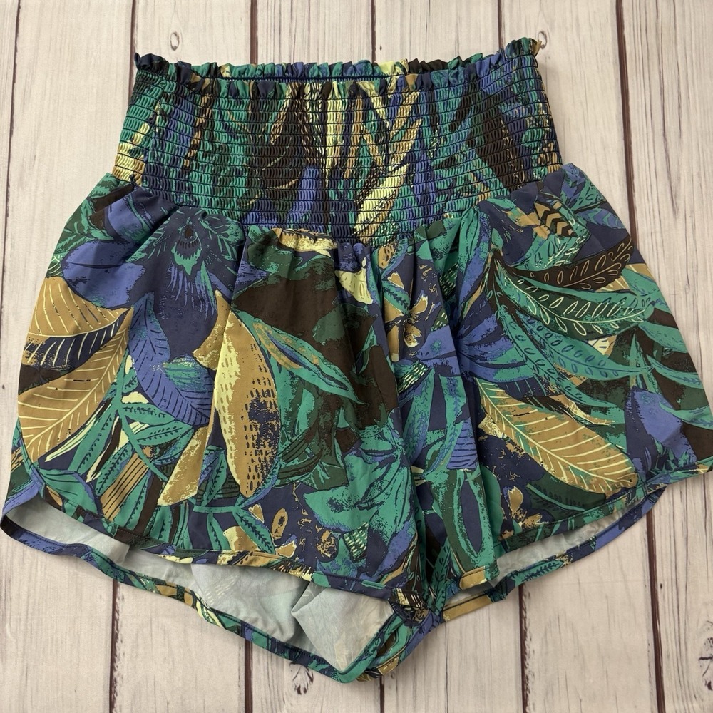 Aerie Offline Smocked Floral Running Shorts Size Large Tropical Leaves Active